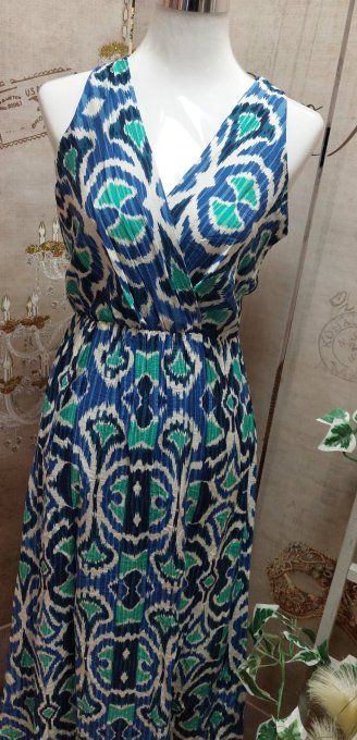 Robe Cassandra