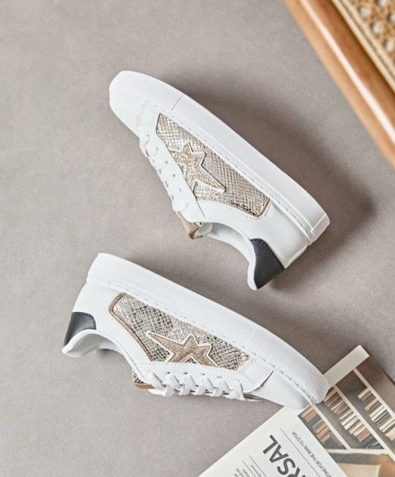 Baskets white